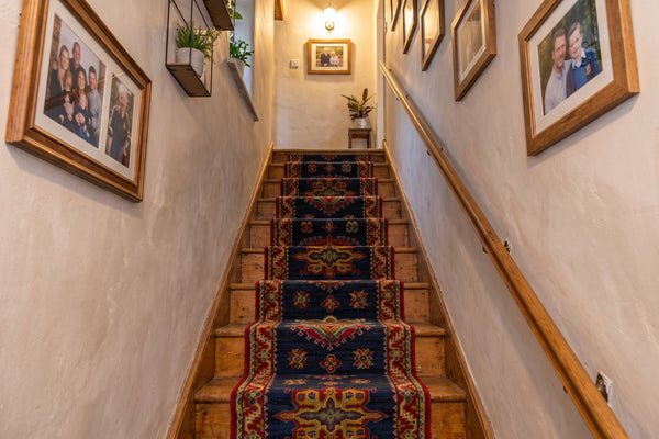 Ideas for Narrow Staircases