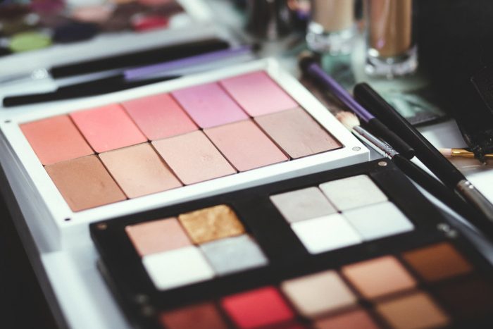 how to get makeup out of carpet