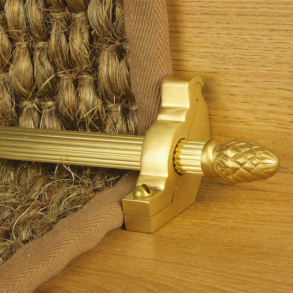 Country Satin Brass Finish Sherwood Reeded Tringles D'Escalier