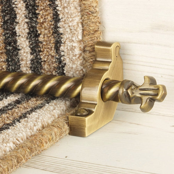 Country Antique Finish Bordeaux Spiral Tringles D'Escalier