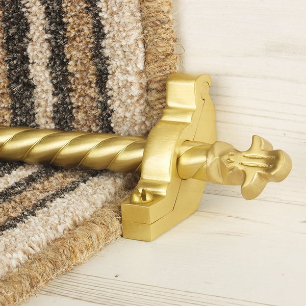 Country Satin Brass Finish Bordeaux Spiral Tringles D'Escalier
