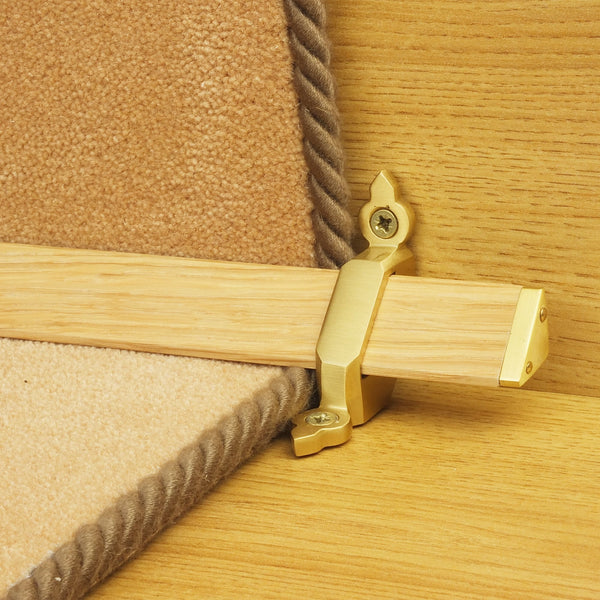 Tudor Satin Brass Light Wood Stair Rod