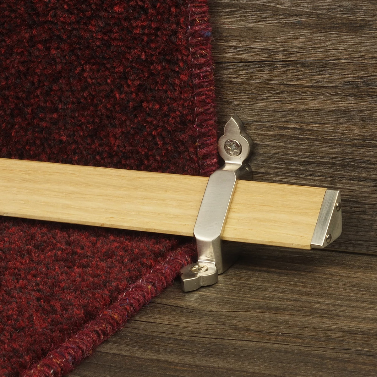 Tudor Satin Nickel Light Wood Stair Rod