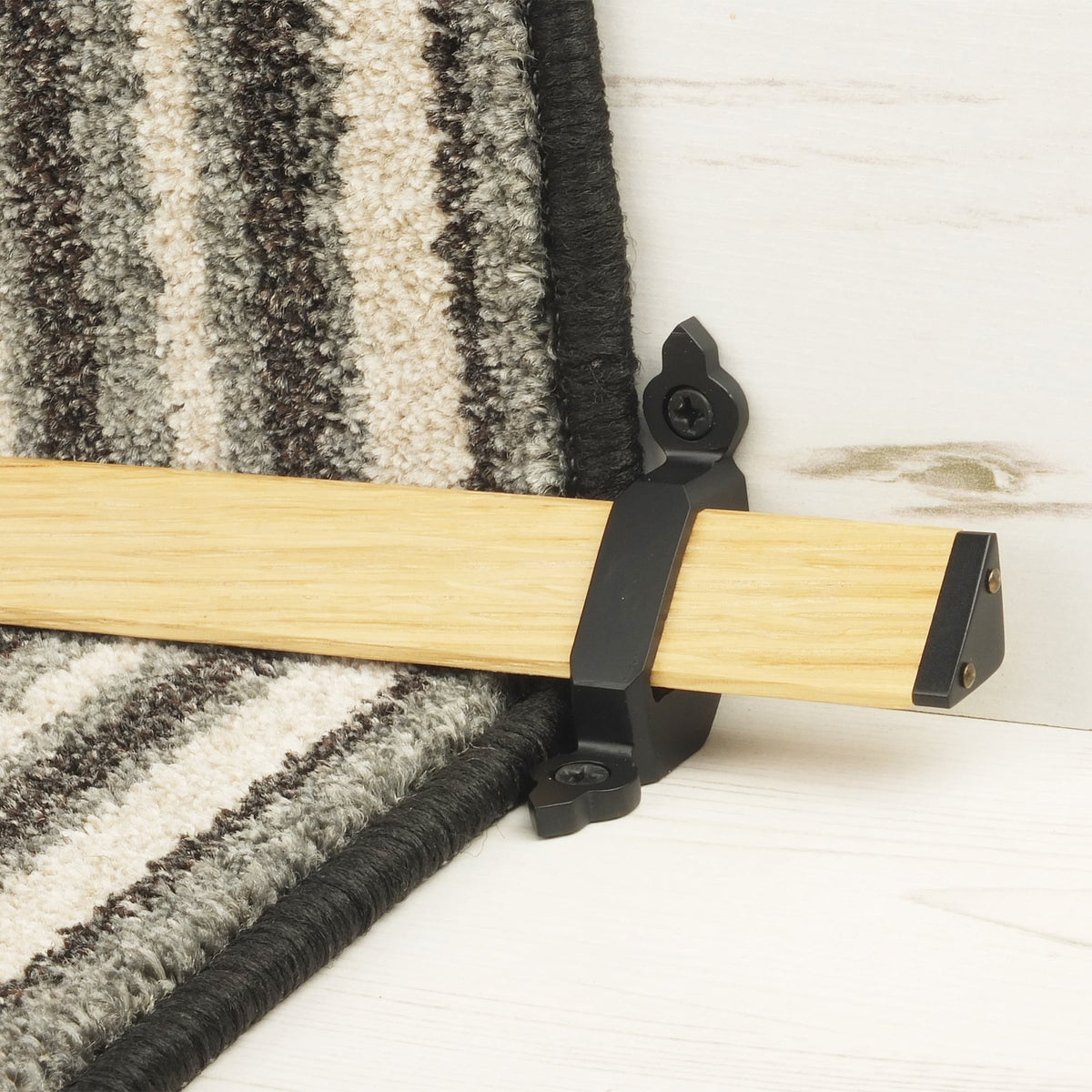 Tudor Black Light Wood Stair Rod