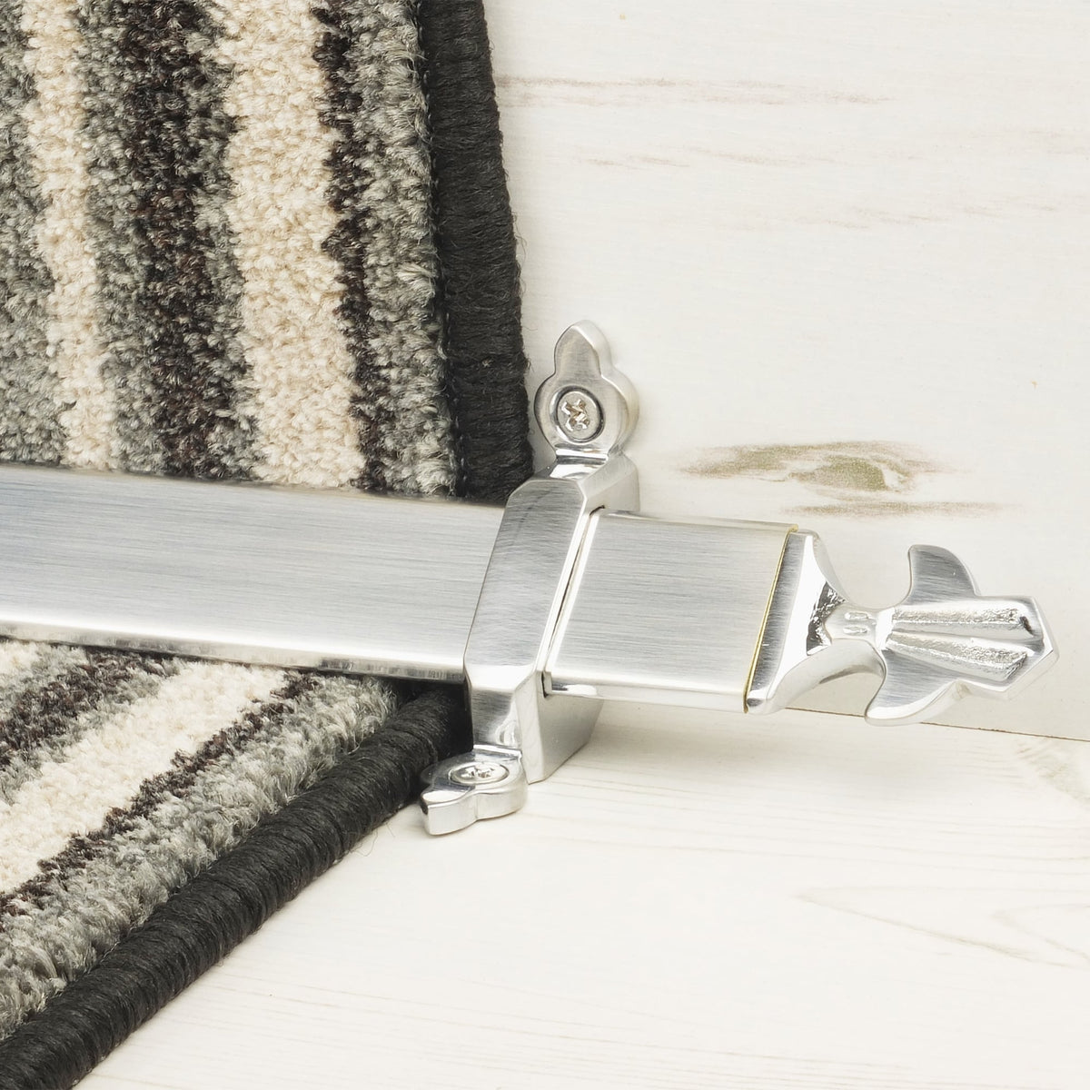 Royal Brushed Chrome Louis Stair Rod