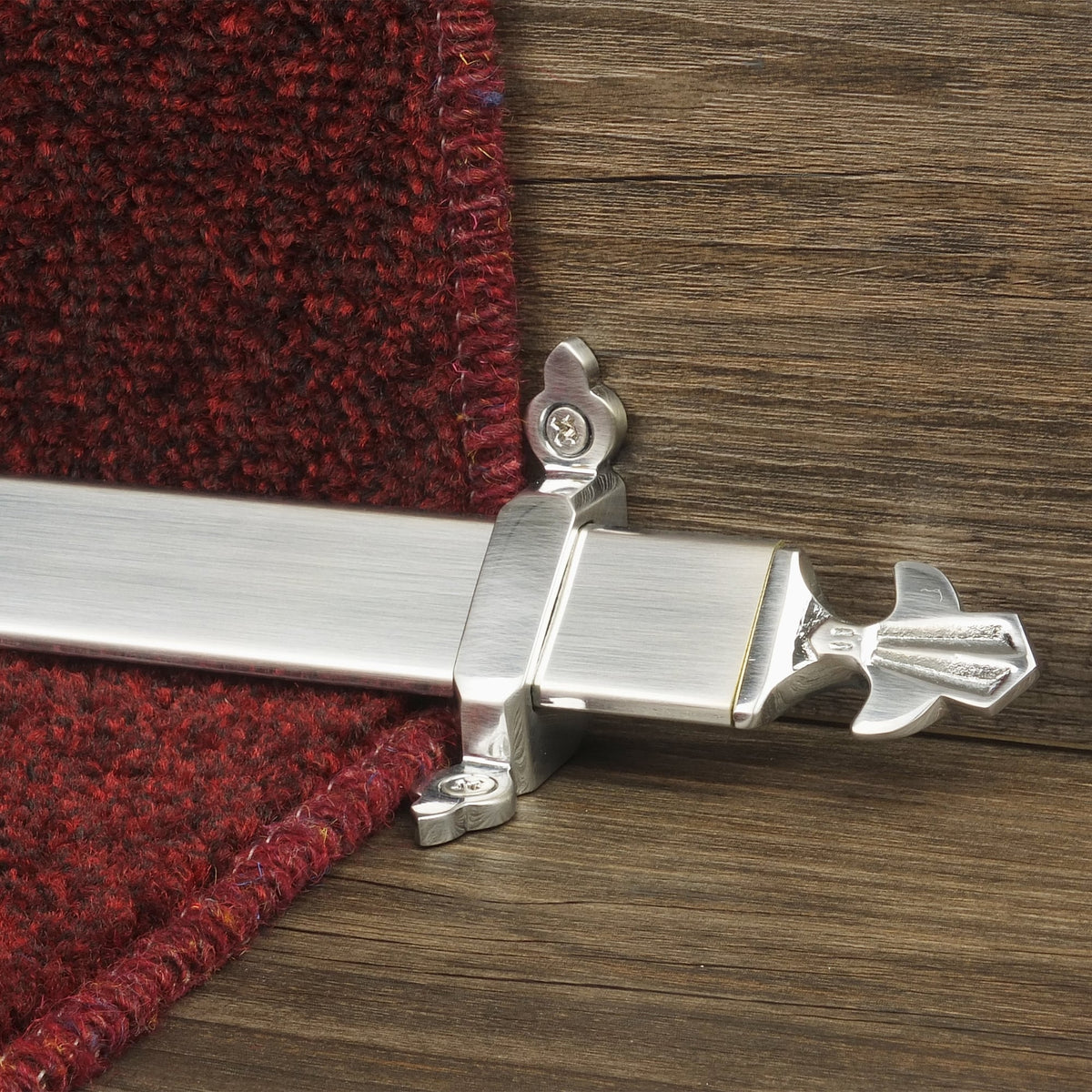 Royal Brushed Chrome Louis Stair Rod