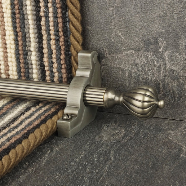 Eastern Promise Pewter Cairo Reeded Treppenstangen
