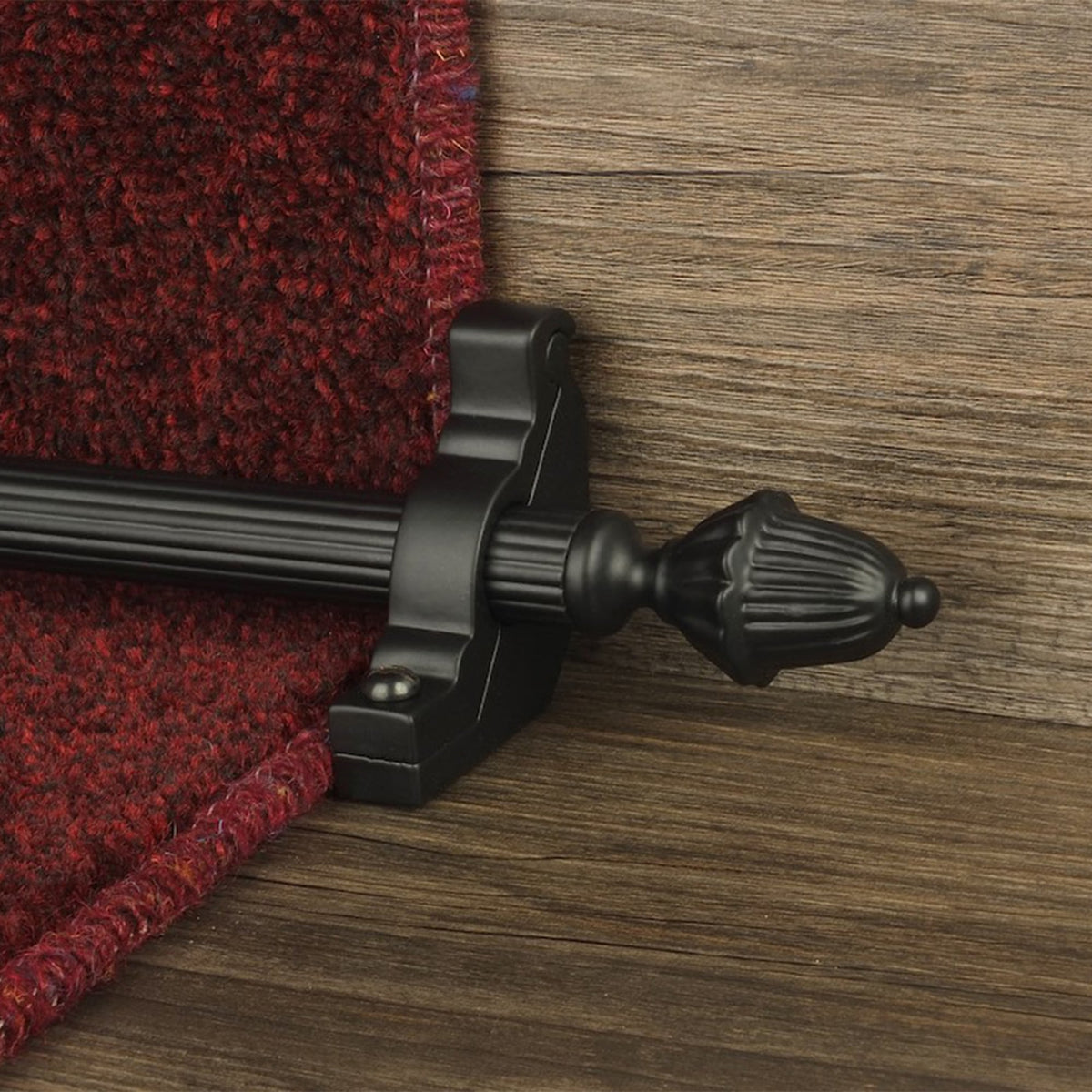 Eastern Promise Schwarz Dubai Reeded Treppenstangen