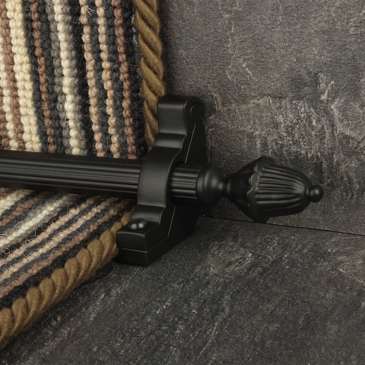 Eastern Promise Schwarz Dubai Reeded Treppenstangen