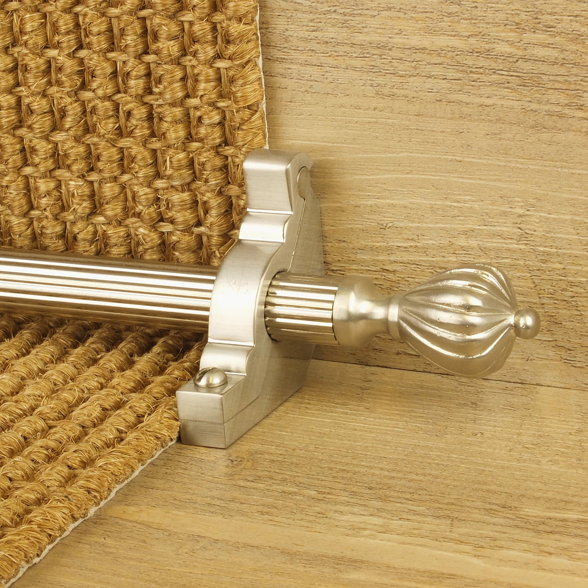 Eastern Promise Satin Nickel Cairo Reeded Tringles D'Escalier