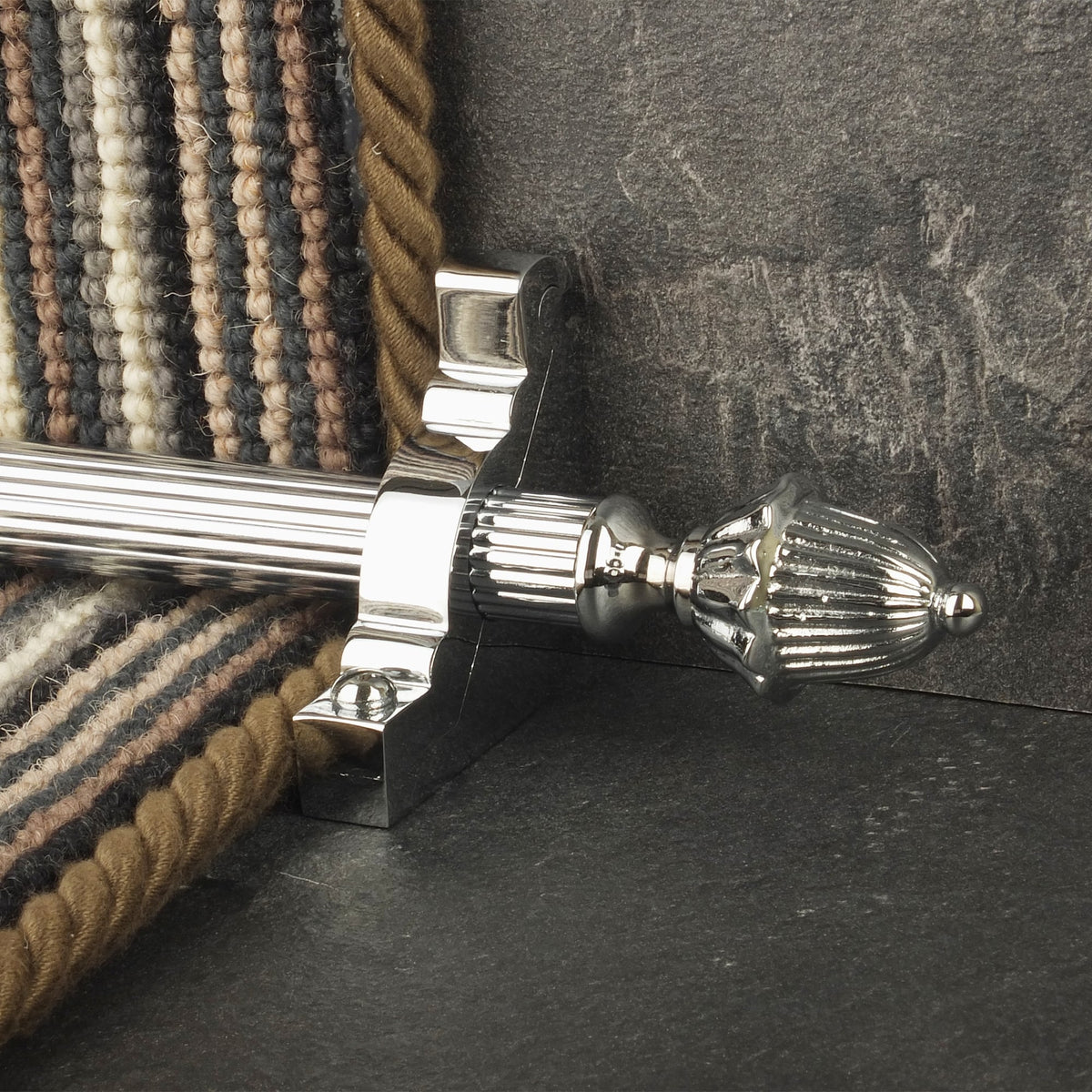 Eastern Promise Chrom Dubai Reeded Treppenstangen