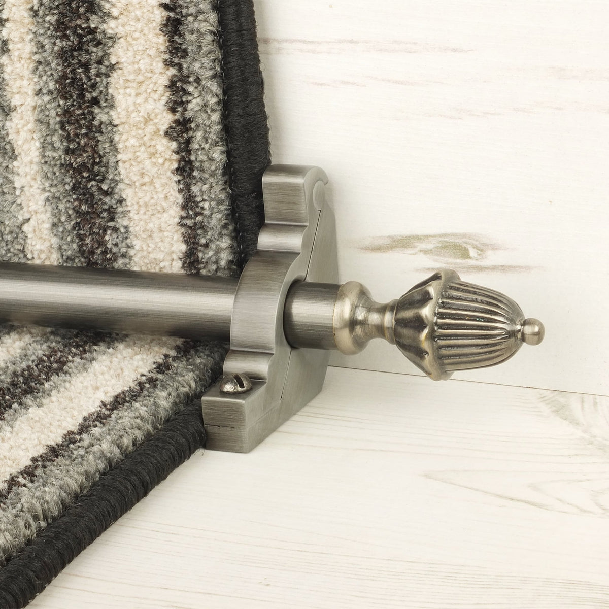 Eastern Promise Pewter Dubai Plain Stair Rod