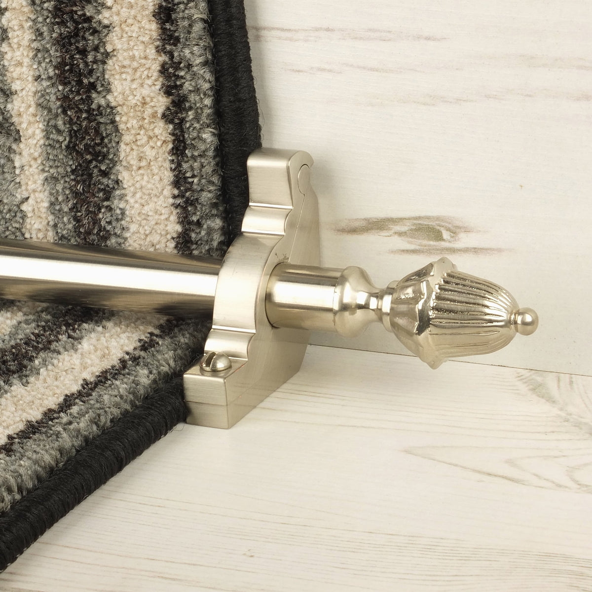 Eastern Promise Satin Nickel Dubai Plain Tringles D'Escalier