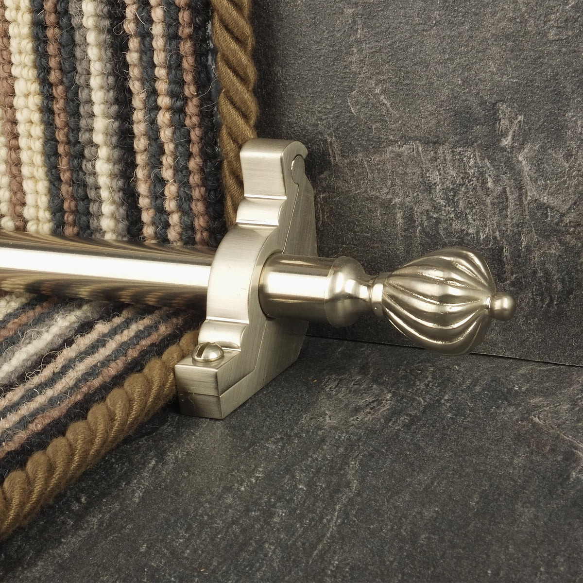 Eastern Promise Satin Nickel Cairo Plain Tringles D'Escalier