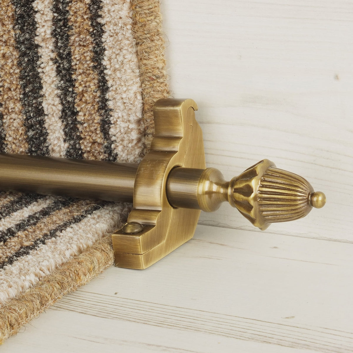 Eastern Promise Antique Dubai Plain Tringles D'Escalier