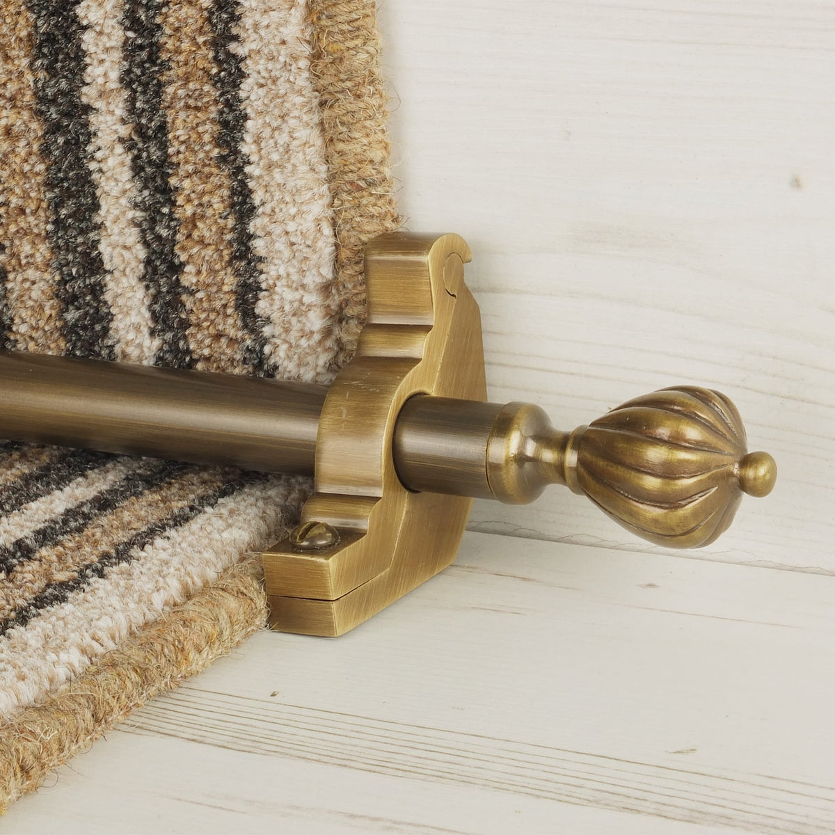 Eastern Promise Antique Cairo Plain Tringles D'Escalier