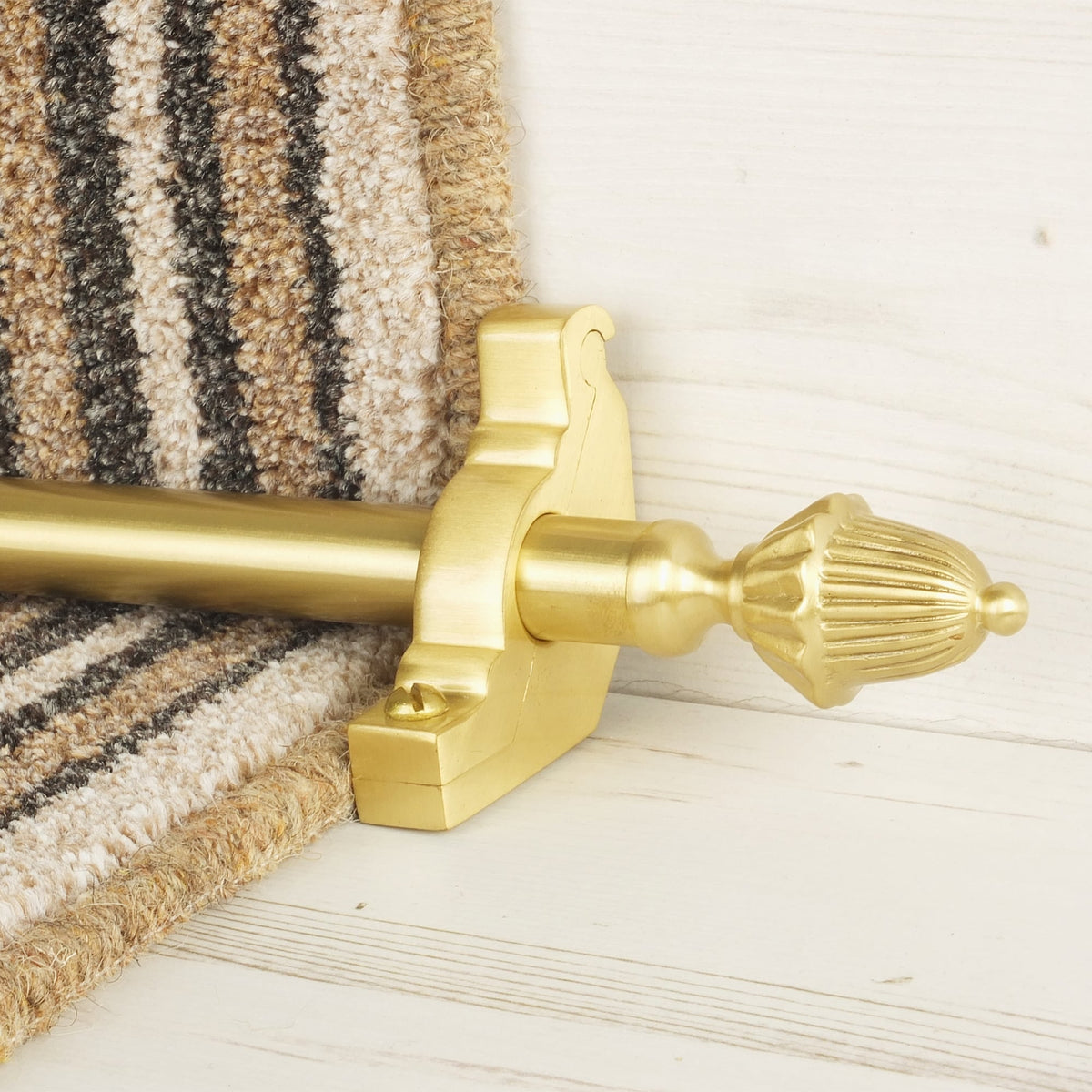 Eastern Promise Satin Brass Dubai Plain Tringles D'Escalier