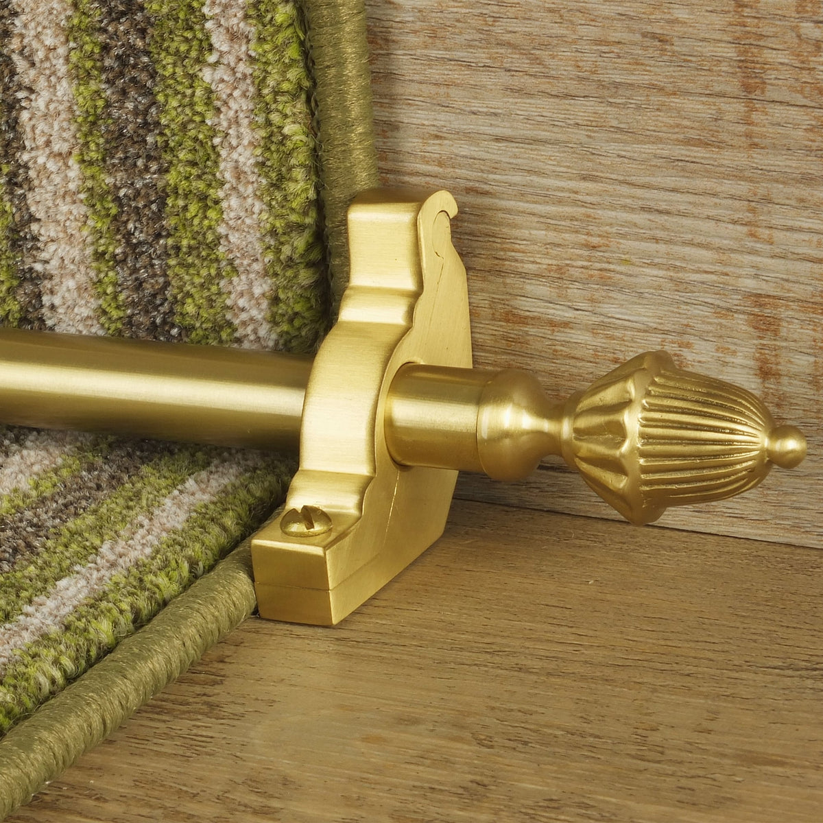 Eastern Promise Satin Brass Dubai Plain Tringles D'Escalier