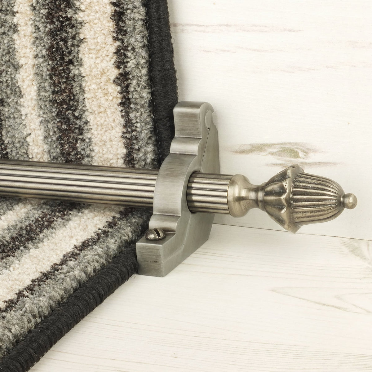 Eastern Promise Pewter Dubai Reeded Stair Rod