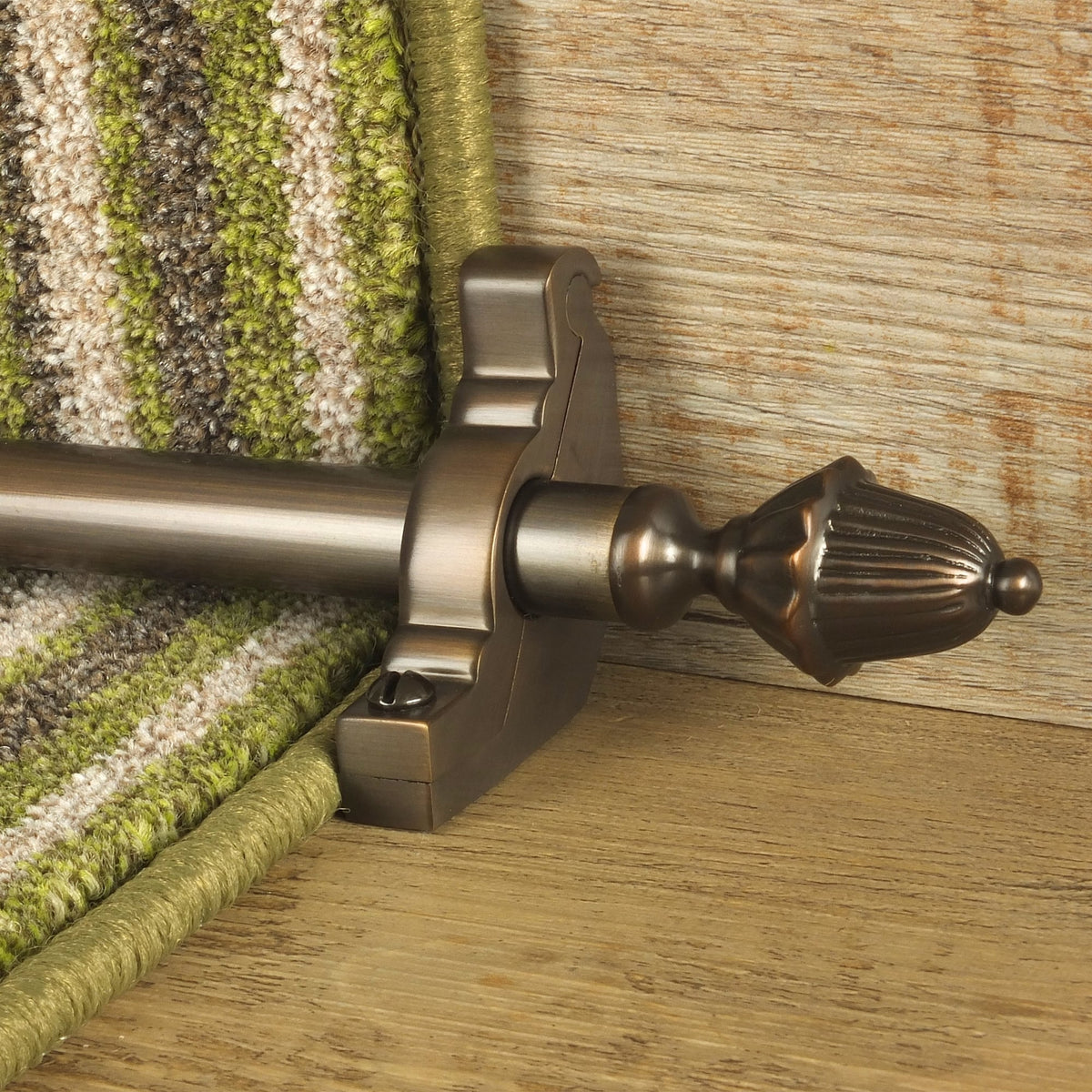 Eastern Promise Antique Bronze Dubai Plain Stair Rod