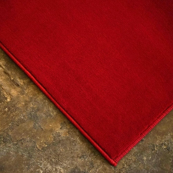 Schlichter roter Teppichläufer für die Hochzeit