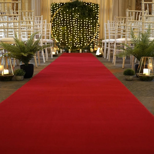 Schlichter roter Teppichläufer für die Hochzeit