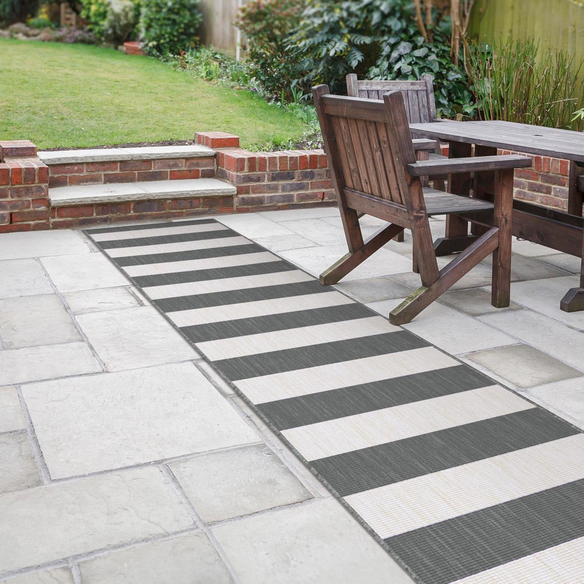 Long Island White/Gray Indoor Outdoor Carpet Runner