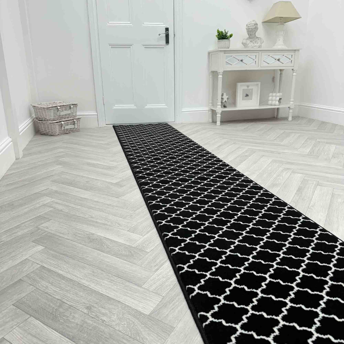 Avanti Black Hall Runner