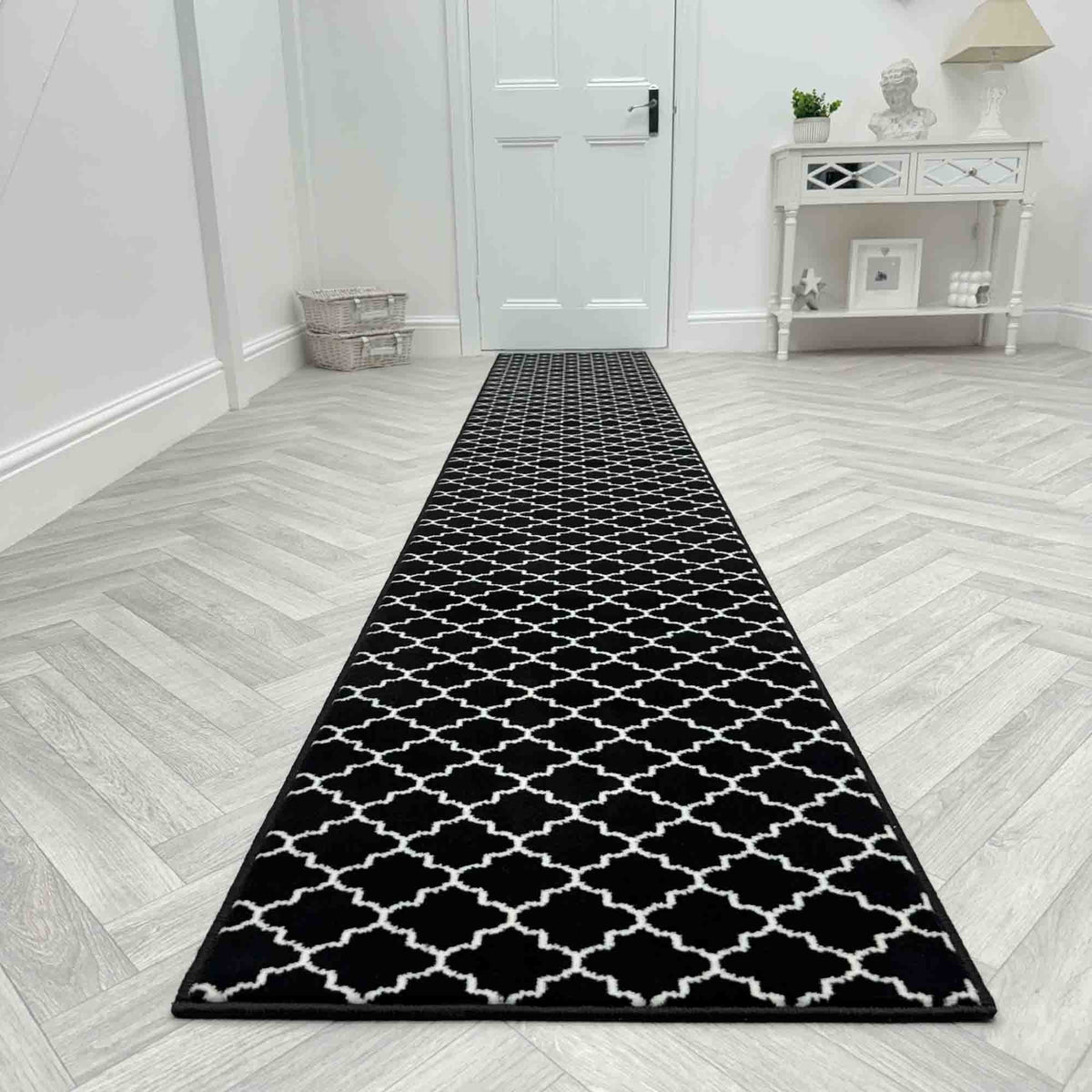 Avanti Black Hall Runner