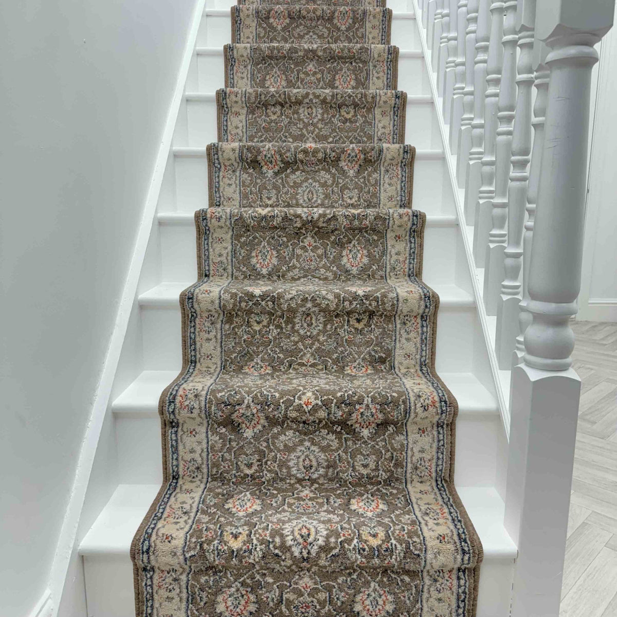 Montville Coraline Latte Alabaster Stair Runner