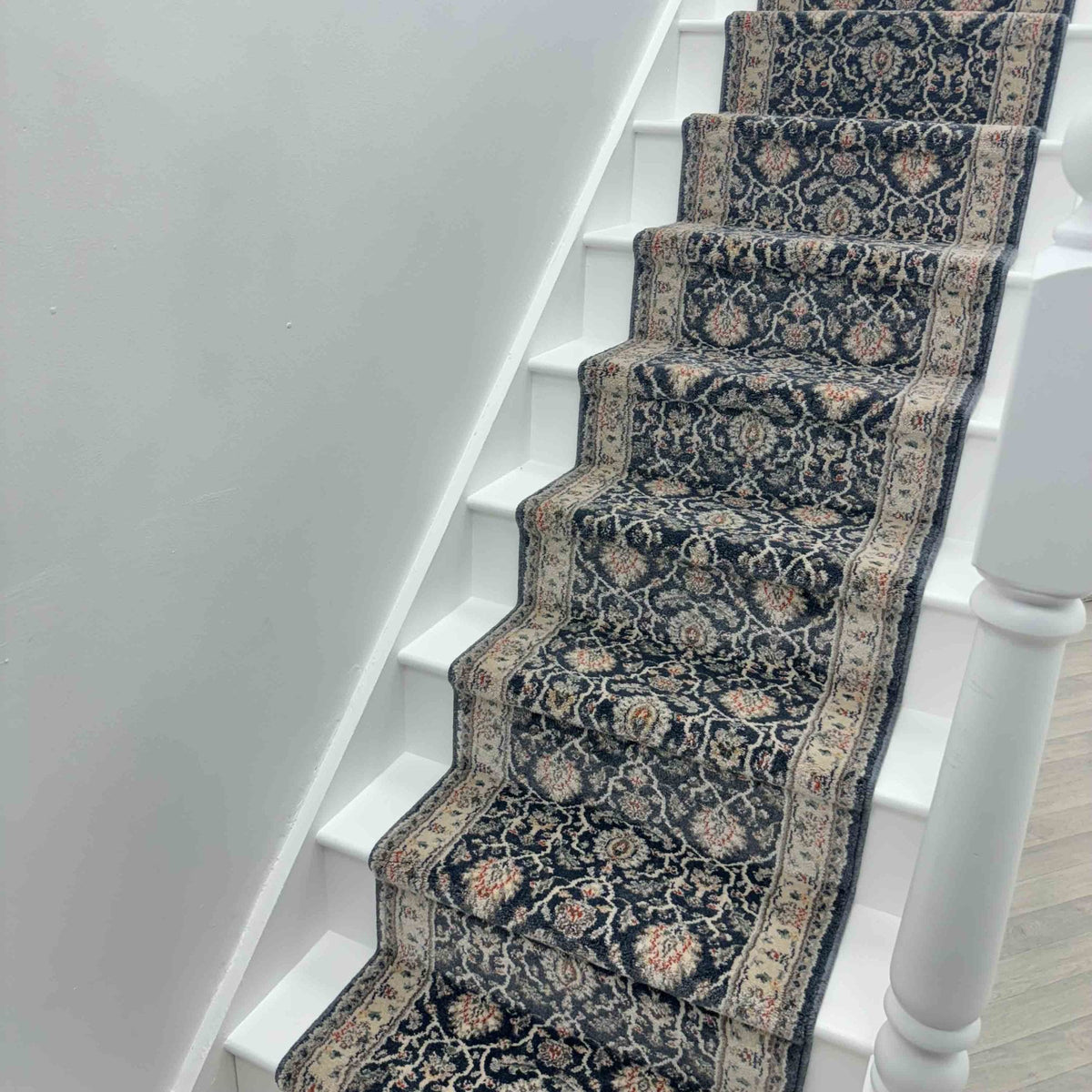 Montville Vintage Blue Alabaster Stair Runner