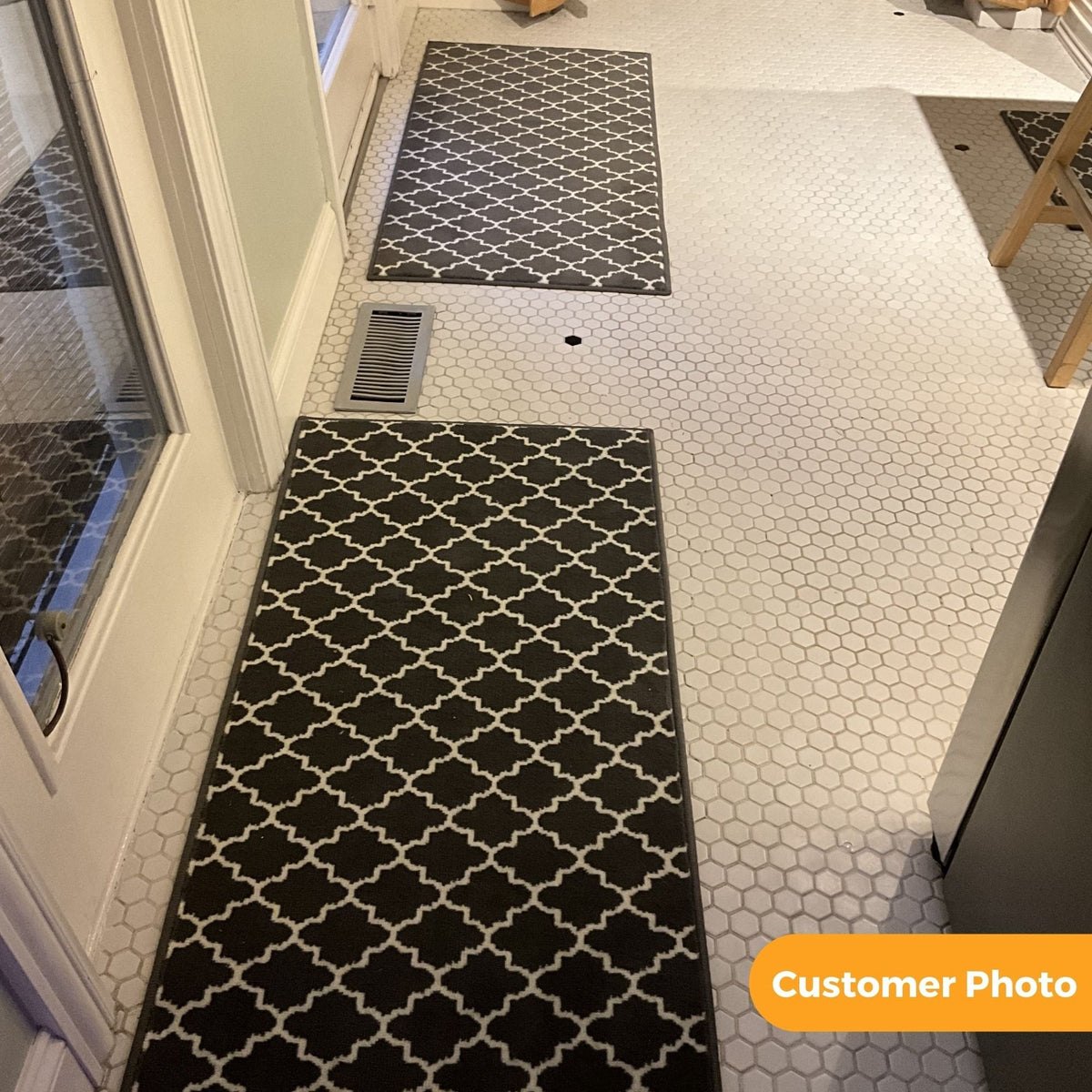 Avanti Black Hall Runner