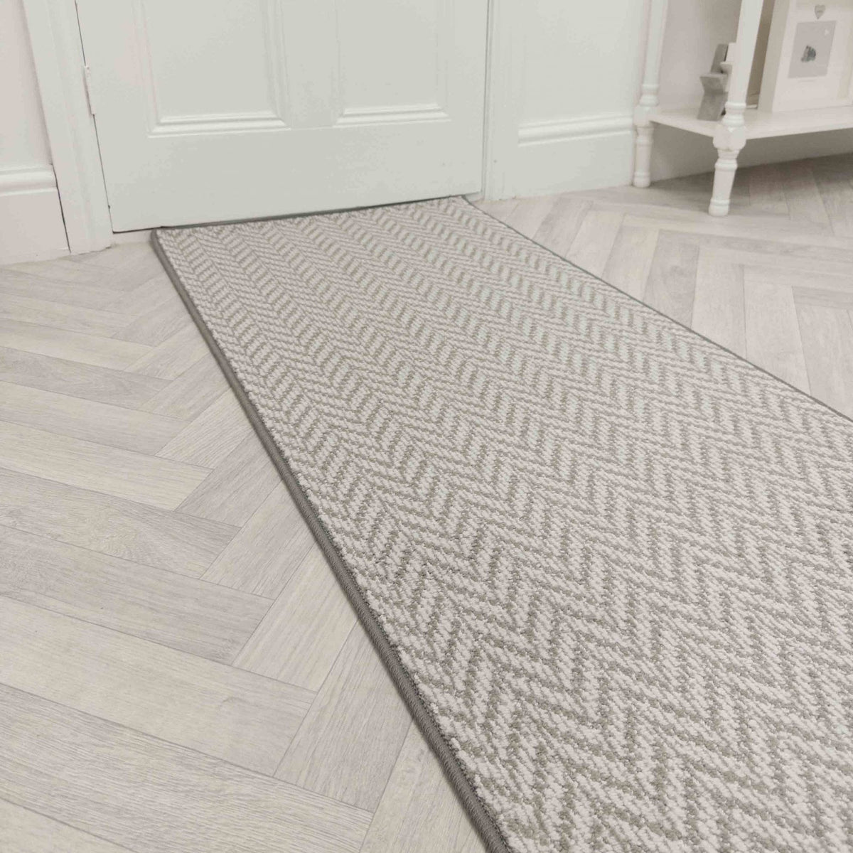 Apex Oyster Rug Runner