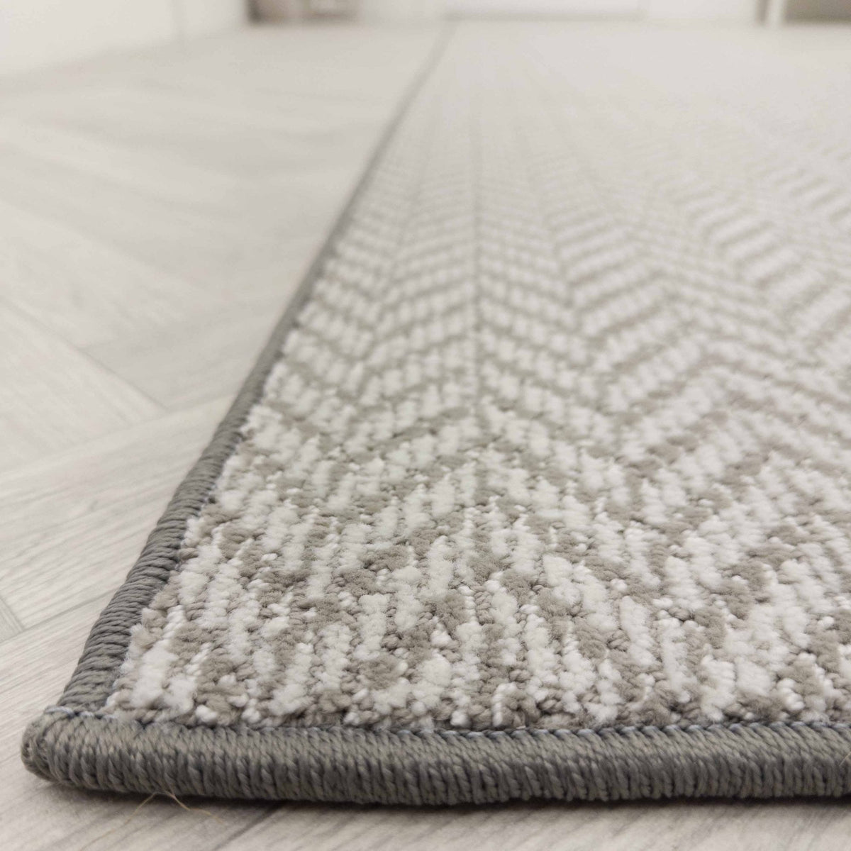 Apex Oyster Rug Runner