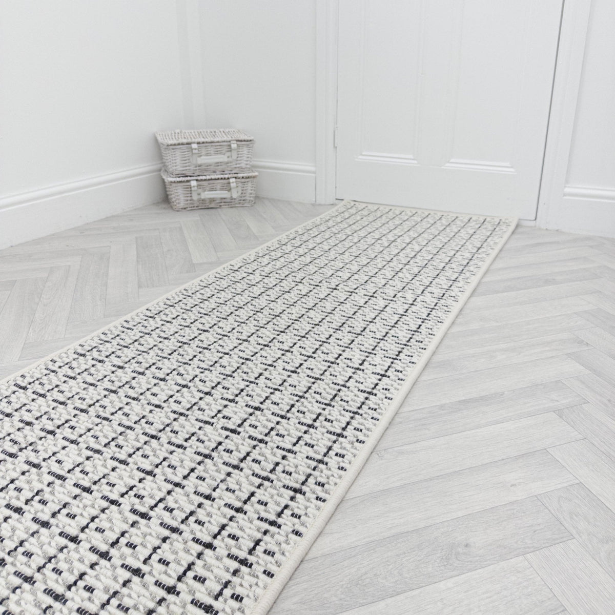 Madin Domino Rug Runner