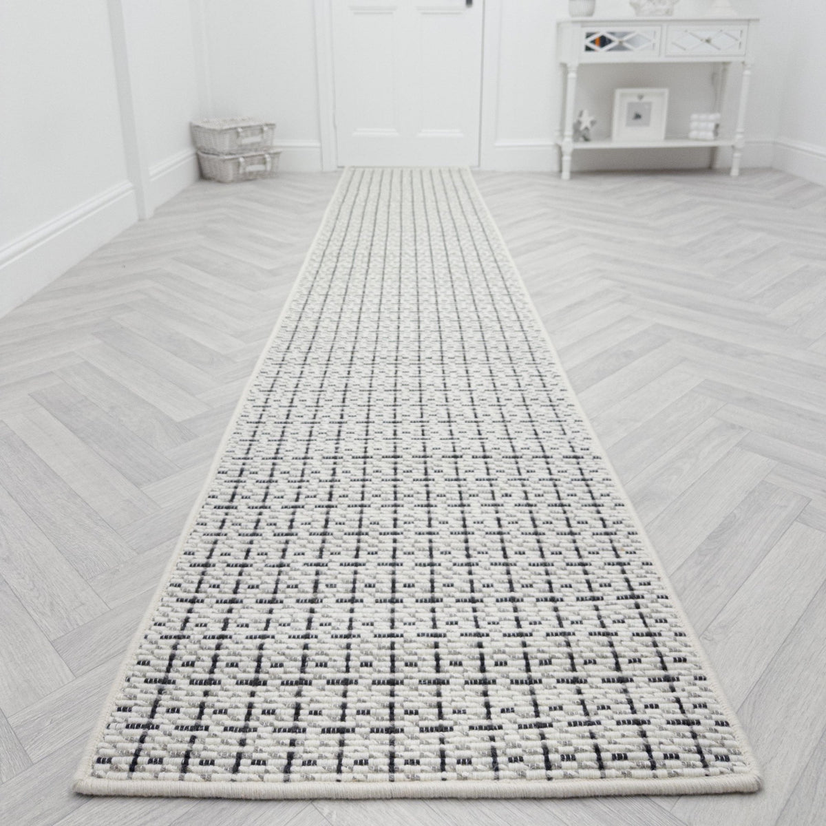 Madin Domino Rug Runner