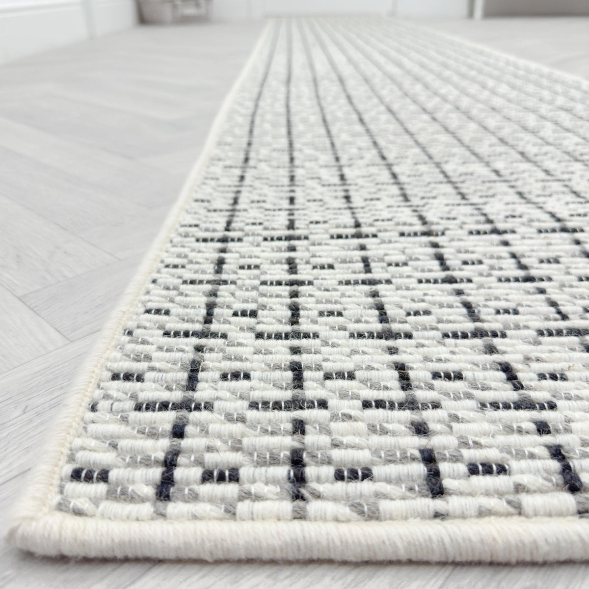 Madin Domino Rug Runner