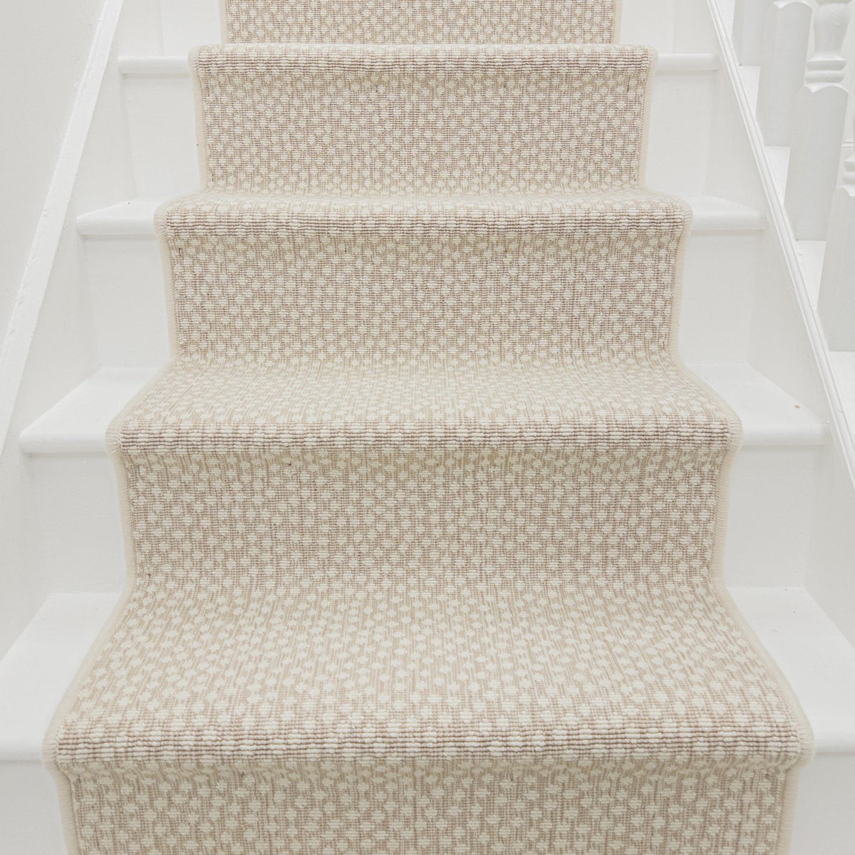 Maddox Cheetah Sand Stair Runner