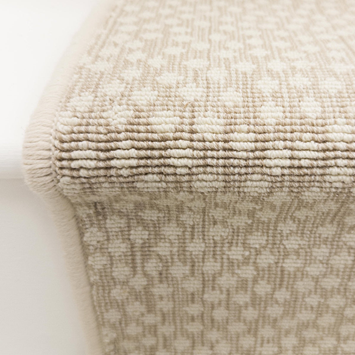 Maddox Cheetah Sand Stair Runner