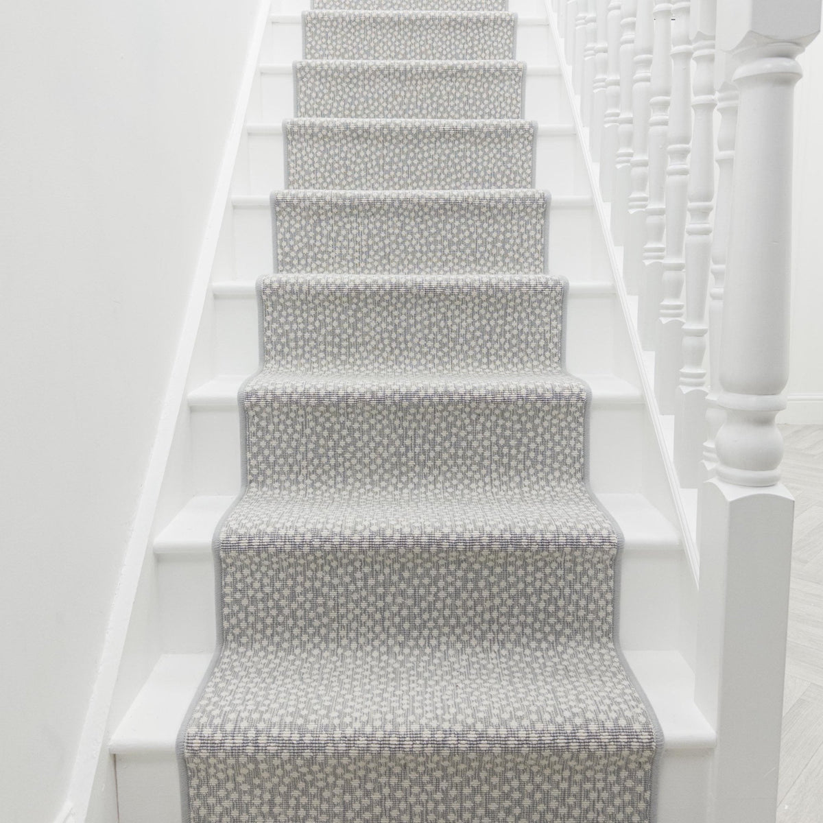 Maddox Cheetah Cloud Stair Runner