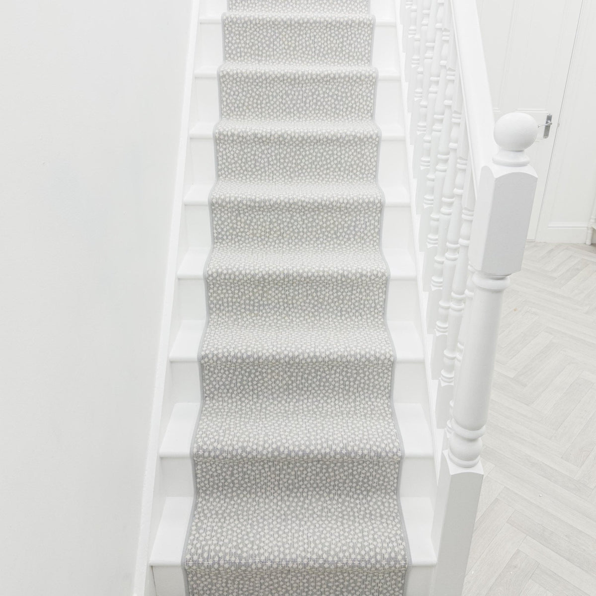 Maddox Cheetah Cloud Stair Runner