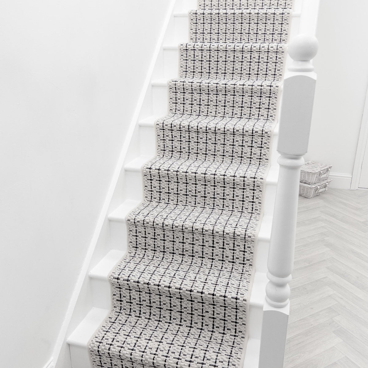 Madin Domino Stair Runner