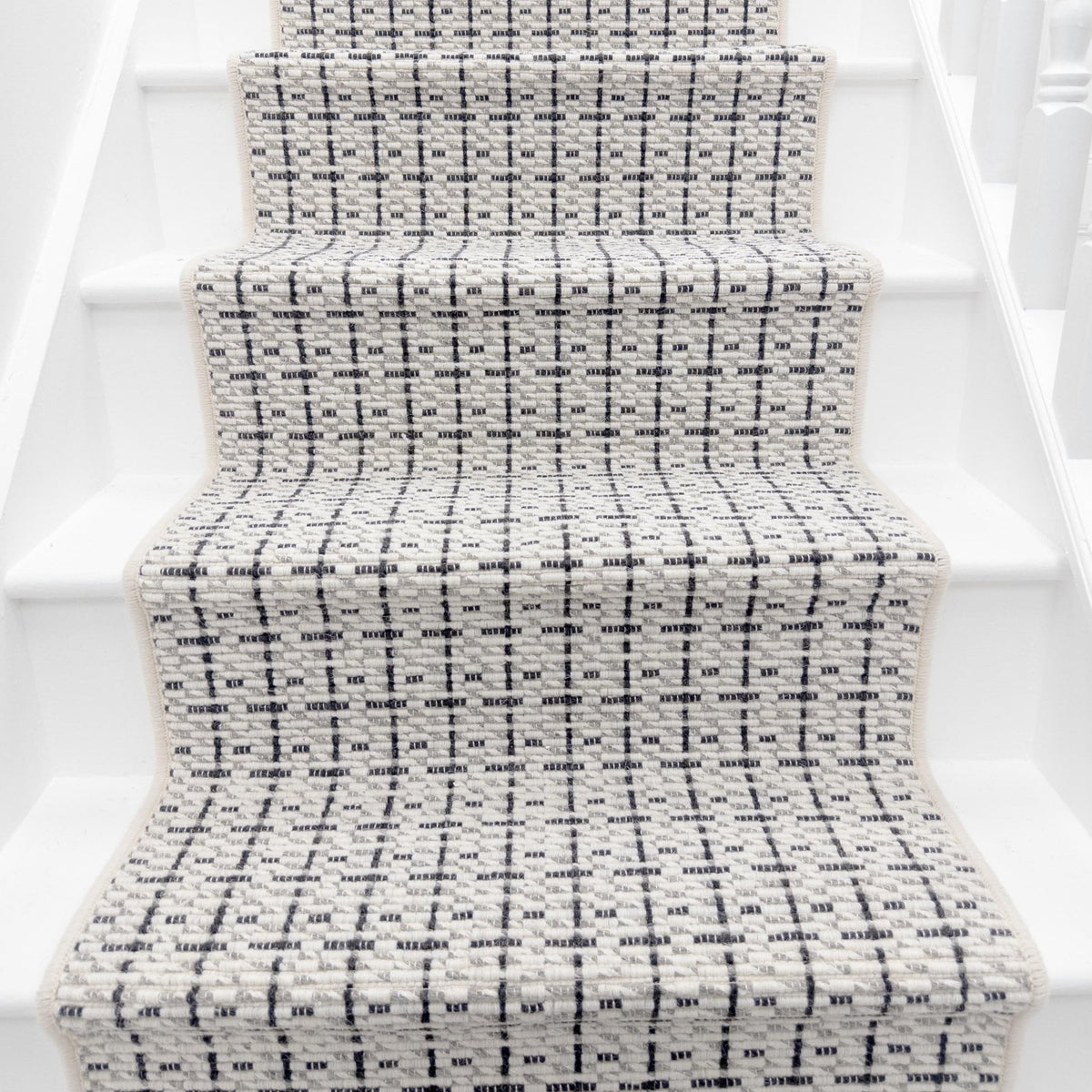 Madin Domino Stair Runner