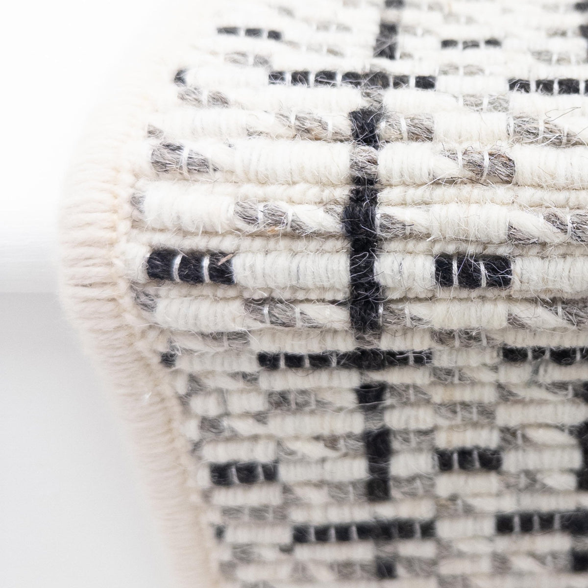 Madin Domino Stair Runner