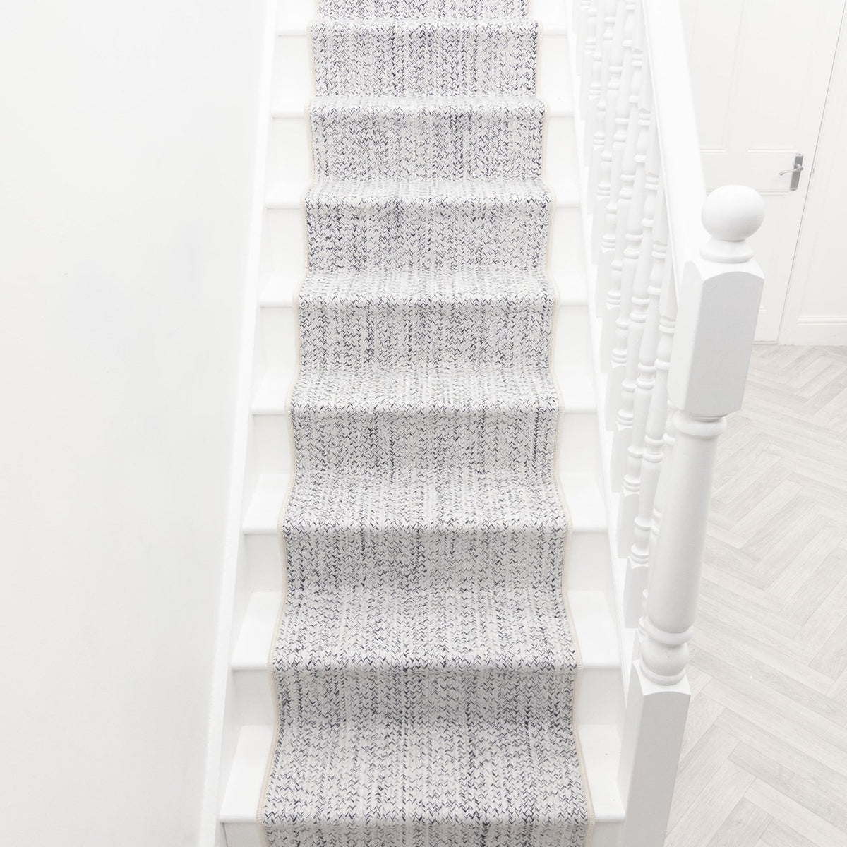 Soliman Bay Onyx Stair Runner