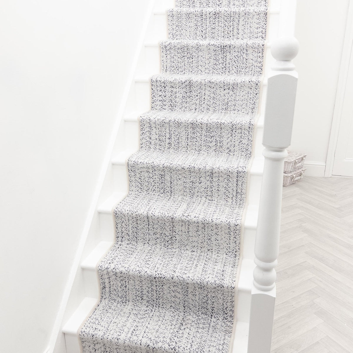 Soliman Bay Onyx Stair Runner