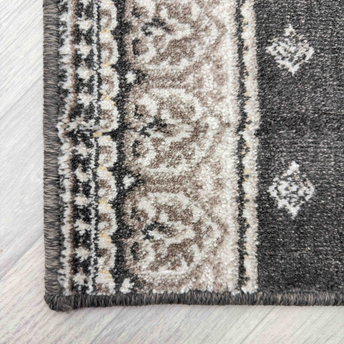 Fleur de Lis Abbey/Navajo White Sample