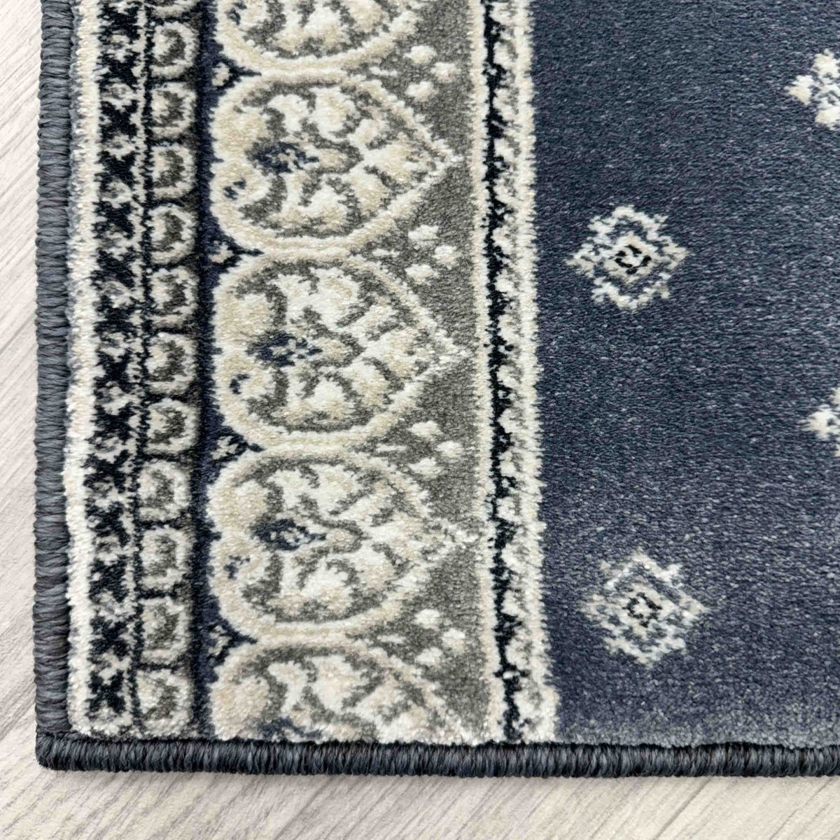 Fleur de Lis Shade Sample