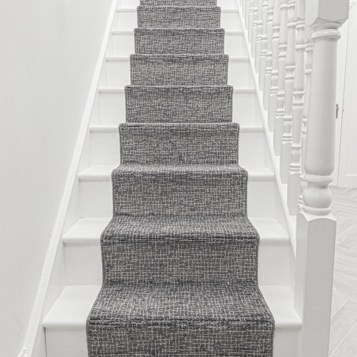 Eastern Treasures Grey View Stair Runner