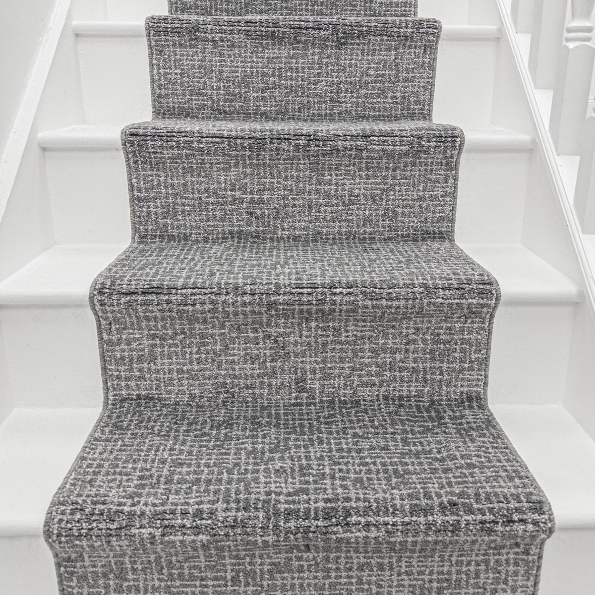 Eastern Treasures Grey View Stair Runner